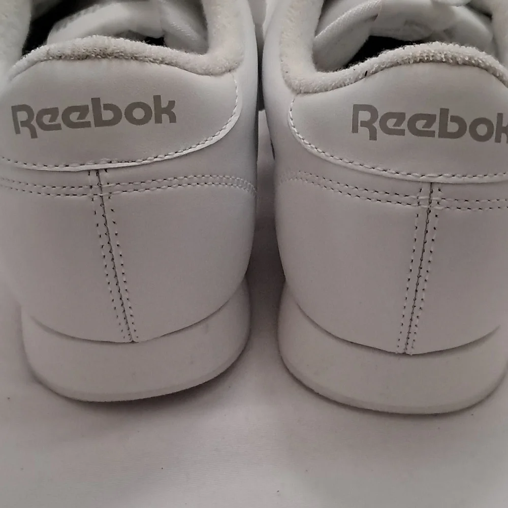 Reebok Men's Size 10 Leather Classic Sneaker